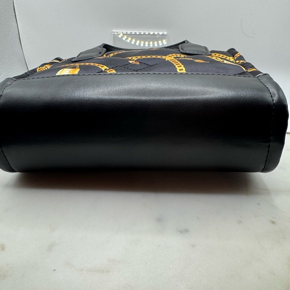 Kurt Geiger Mini Navy Crossbody Tote with Gold Chain Accents BNIB with Box - Picture 4 of 6